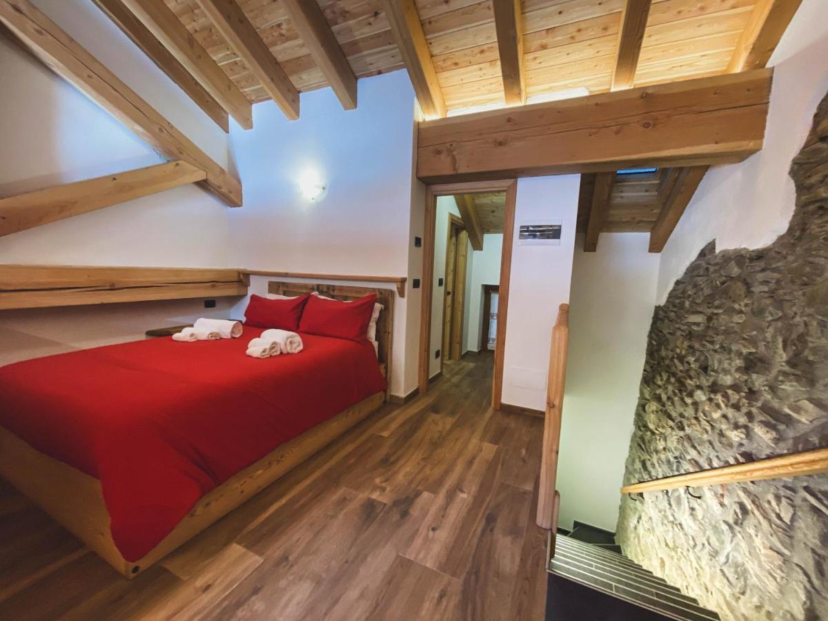 Aux Pieds Du Malatra' 1 Apartment Saint Rhemy en bosses Bagian luar foto